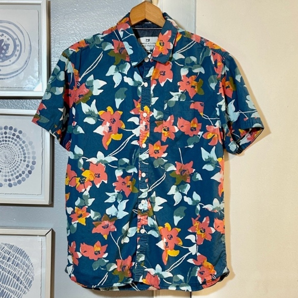 Thread & Cloth Mens Short Sleeve Button Down Shirt - Blue and Red Size M